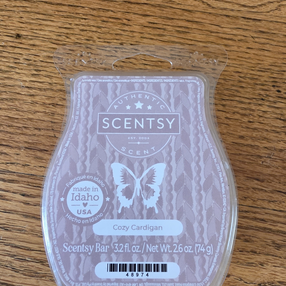 Scentsy Cozy Cardigan Wax Melt Bar - Light Pink